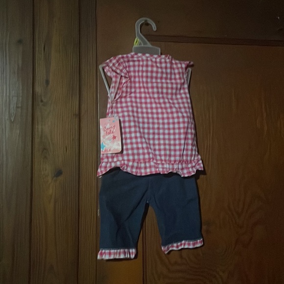 Girls clothes - Picture 2 of 2